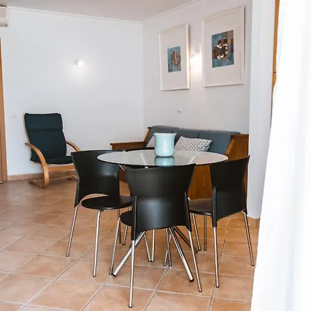 아파트 Quintavelha Pool Privategarage&balcony Flat 120